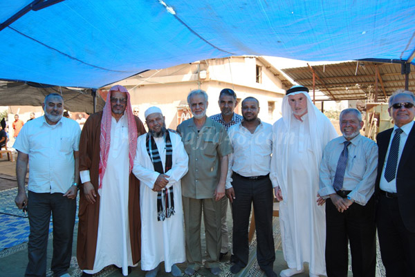 بالفيديو : صلاة جمعة حاشدة في خيمة الاعتصام بحي دهمش المهدد بالهدم